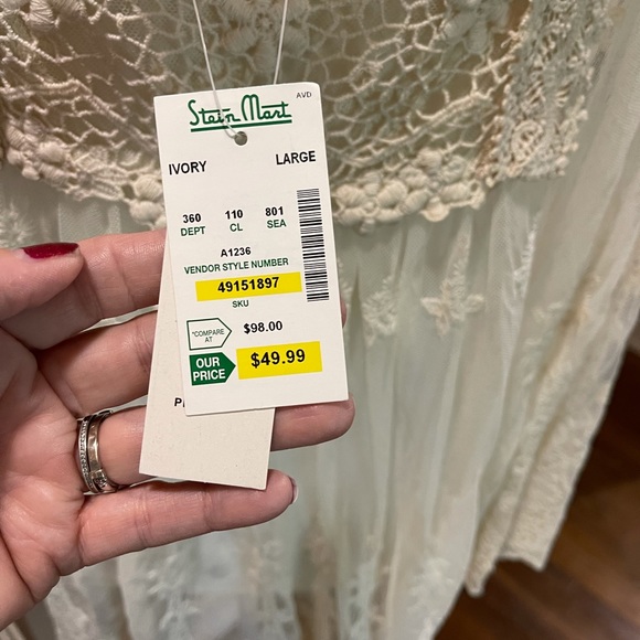 Top - Picture 3 of 4